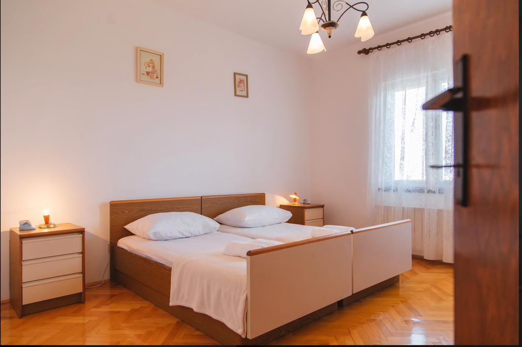 Отель House Mariposa Трогир Экстерьер фото